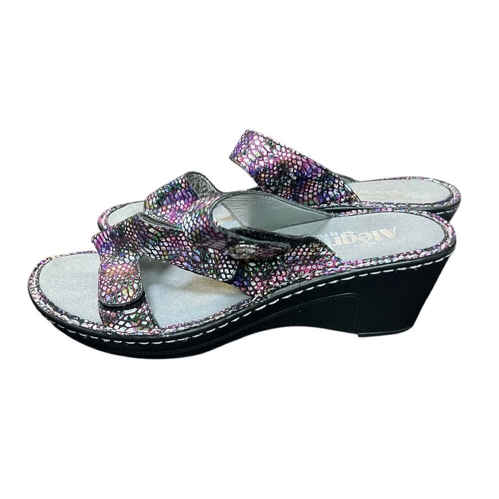 Alegria Lofti Funtastic Snake Print Leather Wedge Sandals Size 37